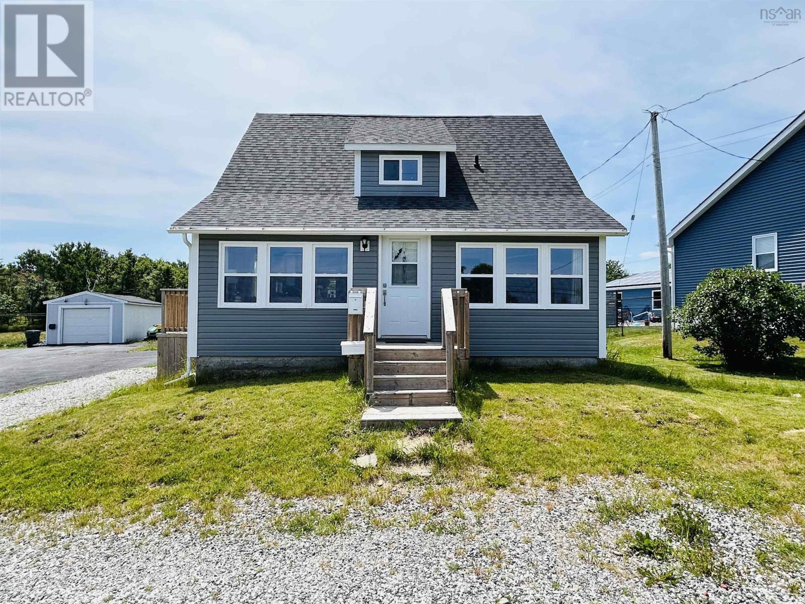 228 South Street, Glace Bay, Nova Scotia  B1A 1W5 - Photo 1 - 202526353
