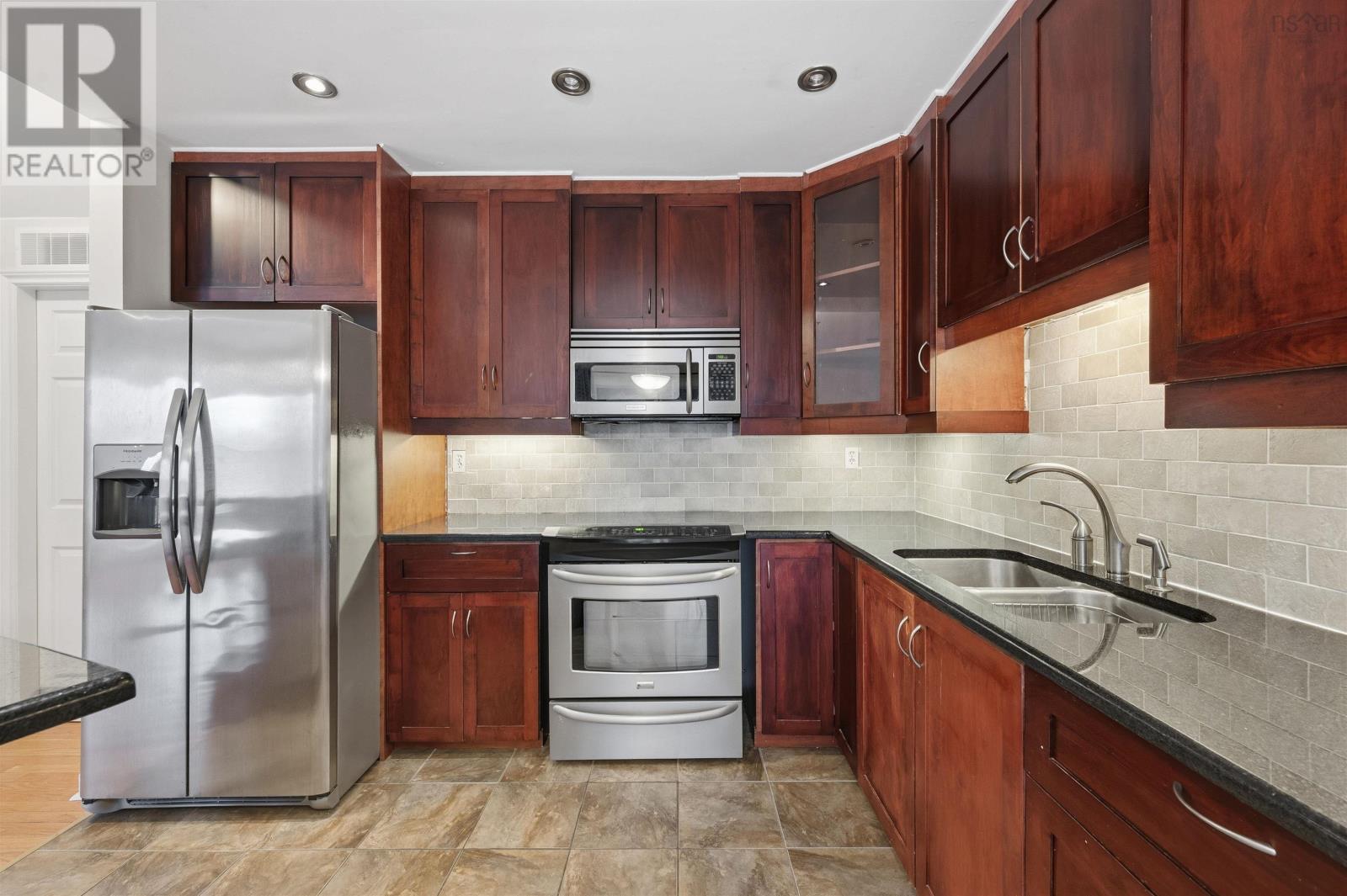 5 1049 South Park Street, Halifax, Nova Scotia  B3H 2W5 - Photo 17 - 202528410