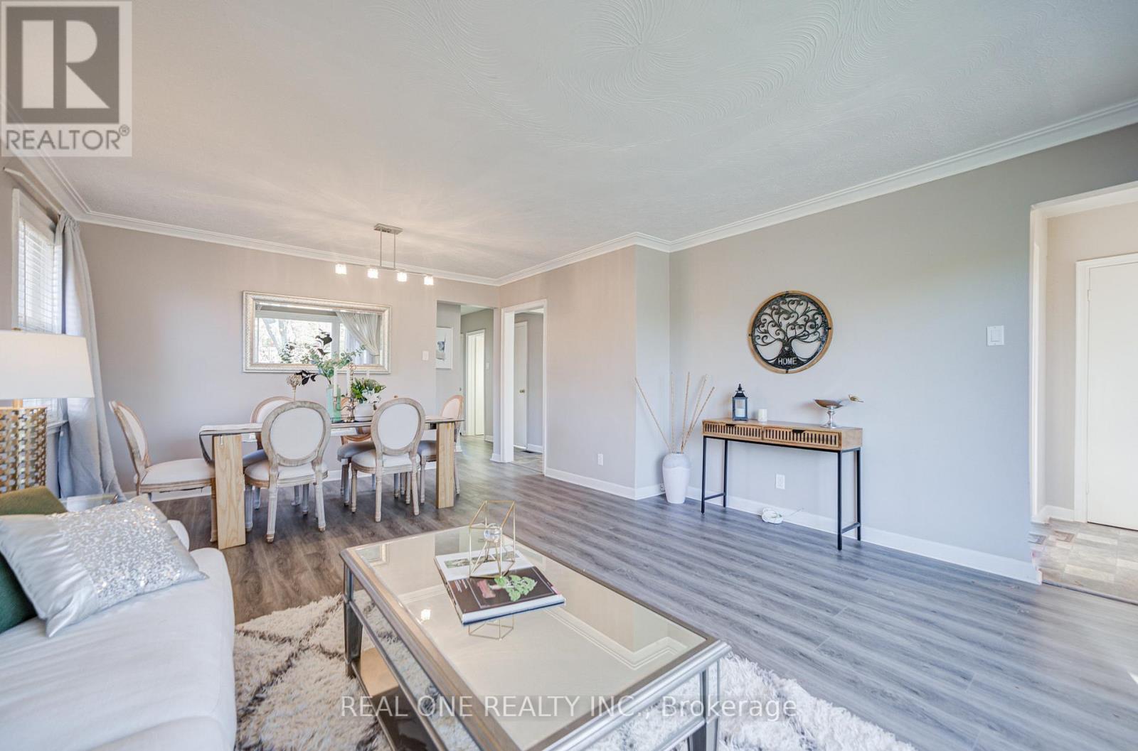 73 Farmbrook Road, Toronto, Ontario  M1J 2S6 - Photo 10 - E12567362