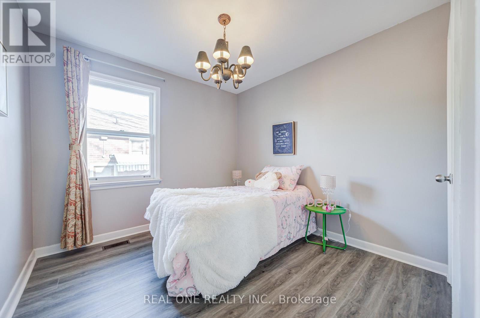 73 Farmbrook Road, Toronto, Ontario  M1J 2S6 - Photo 21 - E12567362