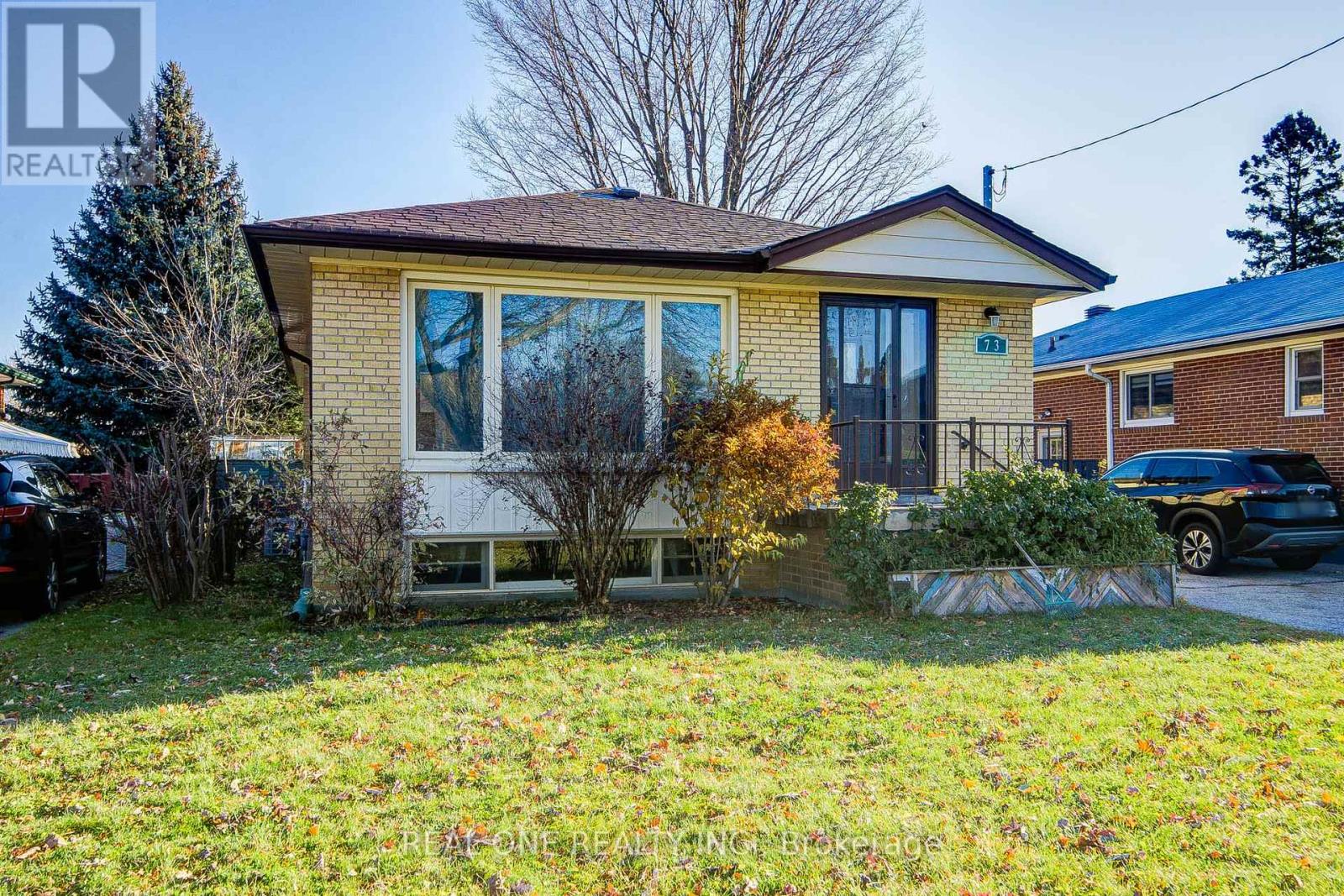 73 Farmbrook Road, Toronto, Ontario  M1J 2S6 - Photo 3 - E12567362