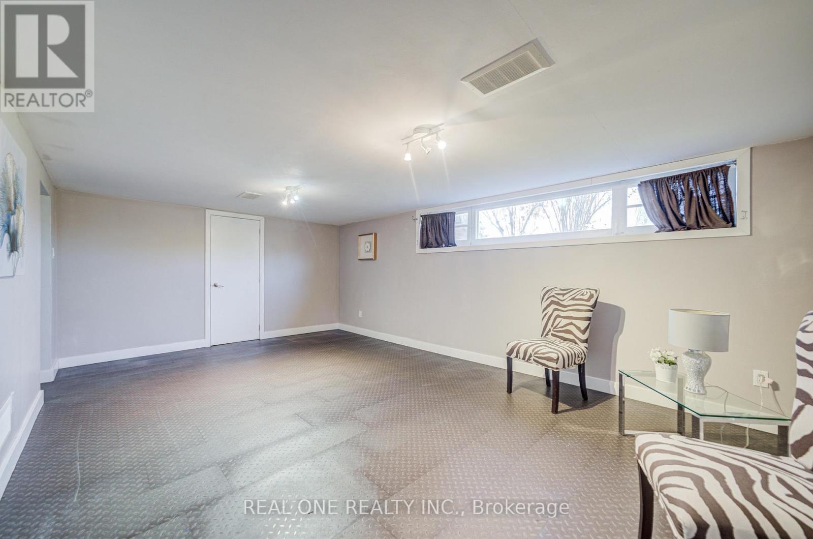 73 Farmbrook Road, Toronto, Ontario  M1J 2S6 - Photo 37 - E12567362