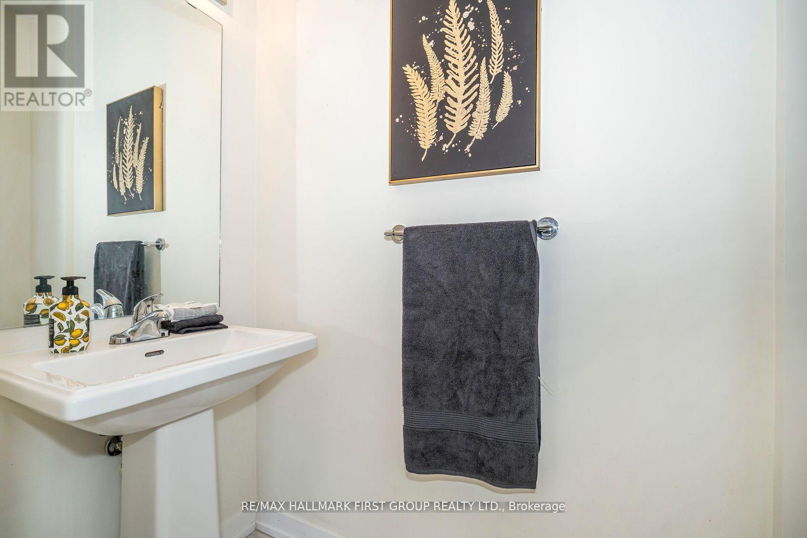 2519 Castlegate Crossing, Pickering, Ontario  L1X 0H8 - Photo 17 - E12567432