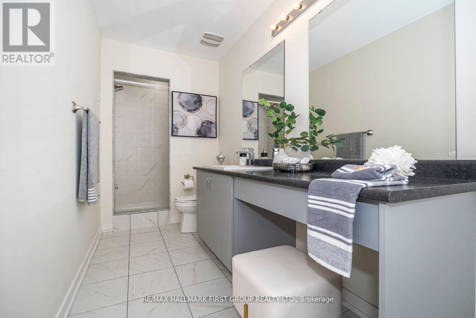 2519 Castlegate Crossing, Pickering, Ontario  L1X 0H8 - Photo 24 - E12567432