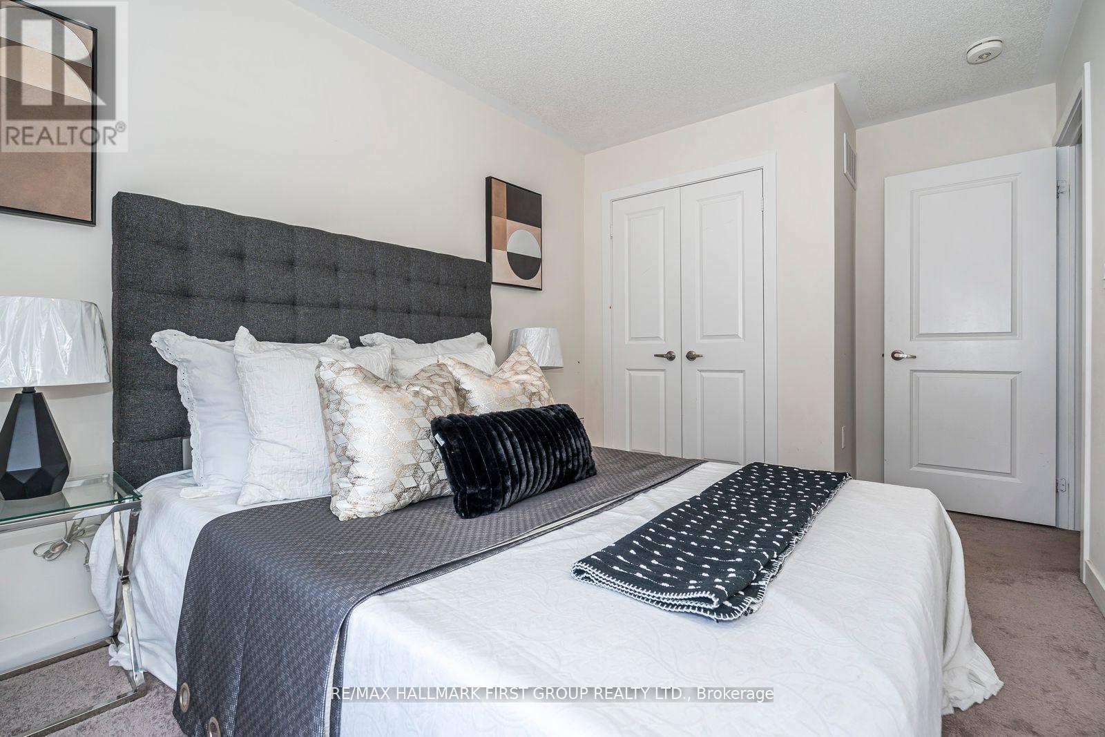 2519 Castlegate Crossing, Pickering, Ontario  L1X 0H8 - Photo 29 - E12567432