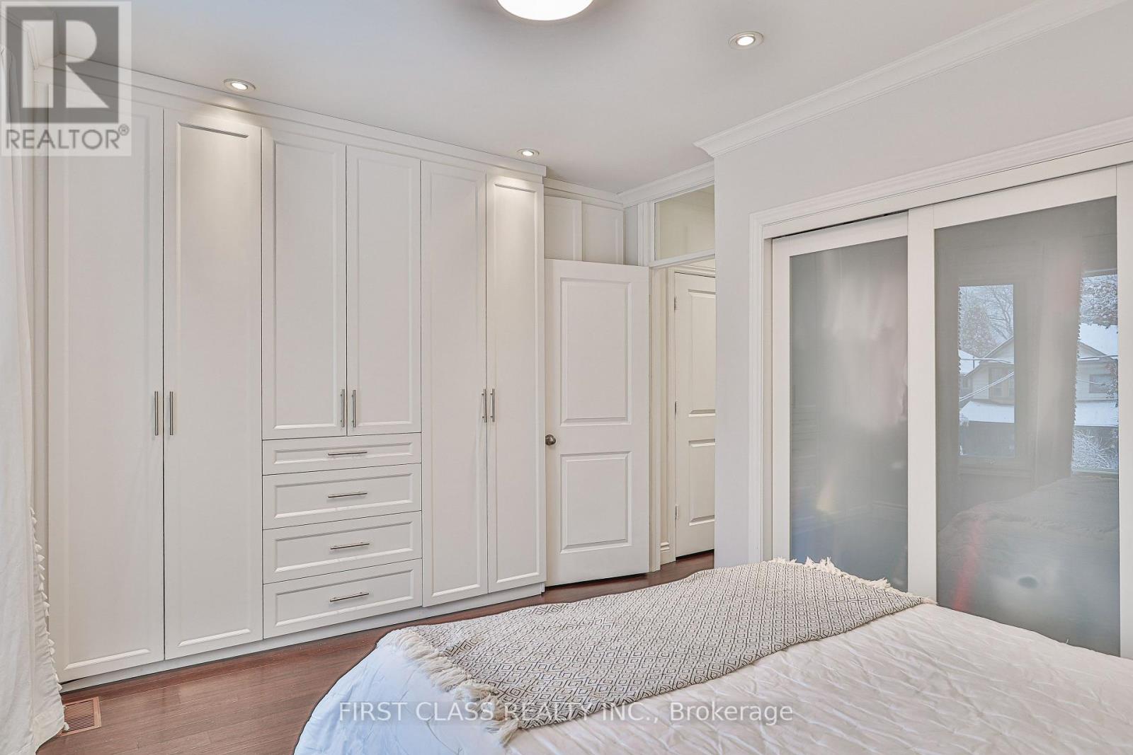 14 Herbert Avenue, Toronto, Ontario  M4L 3P9 - Photo 24 - E12566176