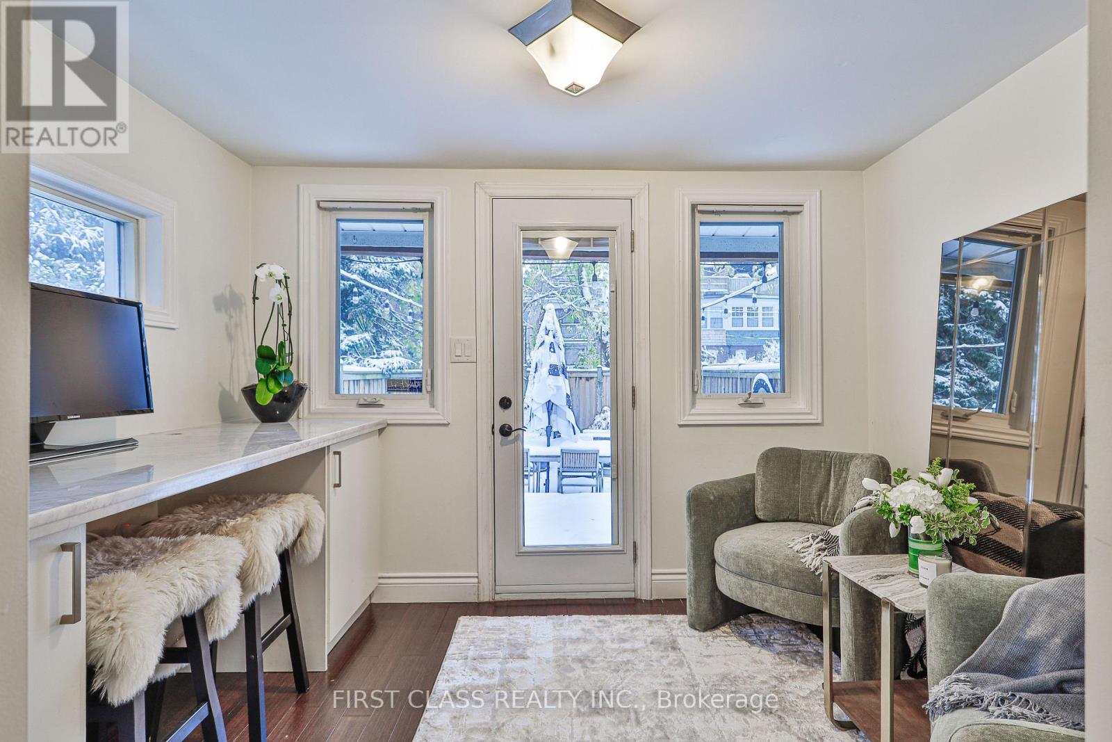 14 Herbert Avenue, Toronto, Ontario  M4L 3P9 - Photo 17 - E12566176