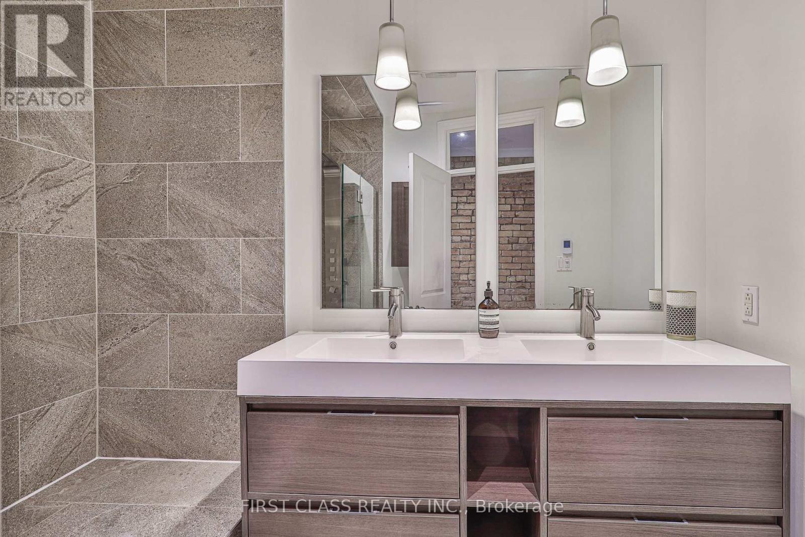 14 Herbert Avenue, Toronto, Ontario  M4L 3P9 - Photo 34 - E12566176