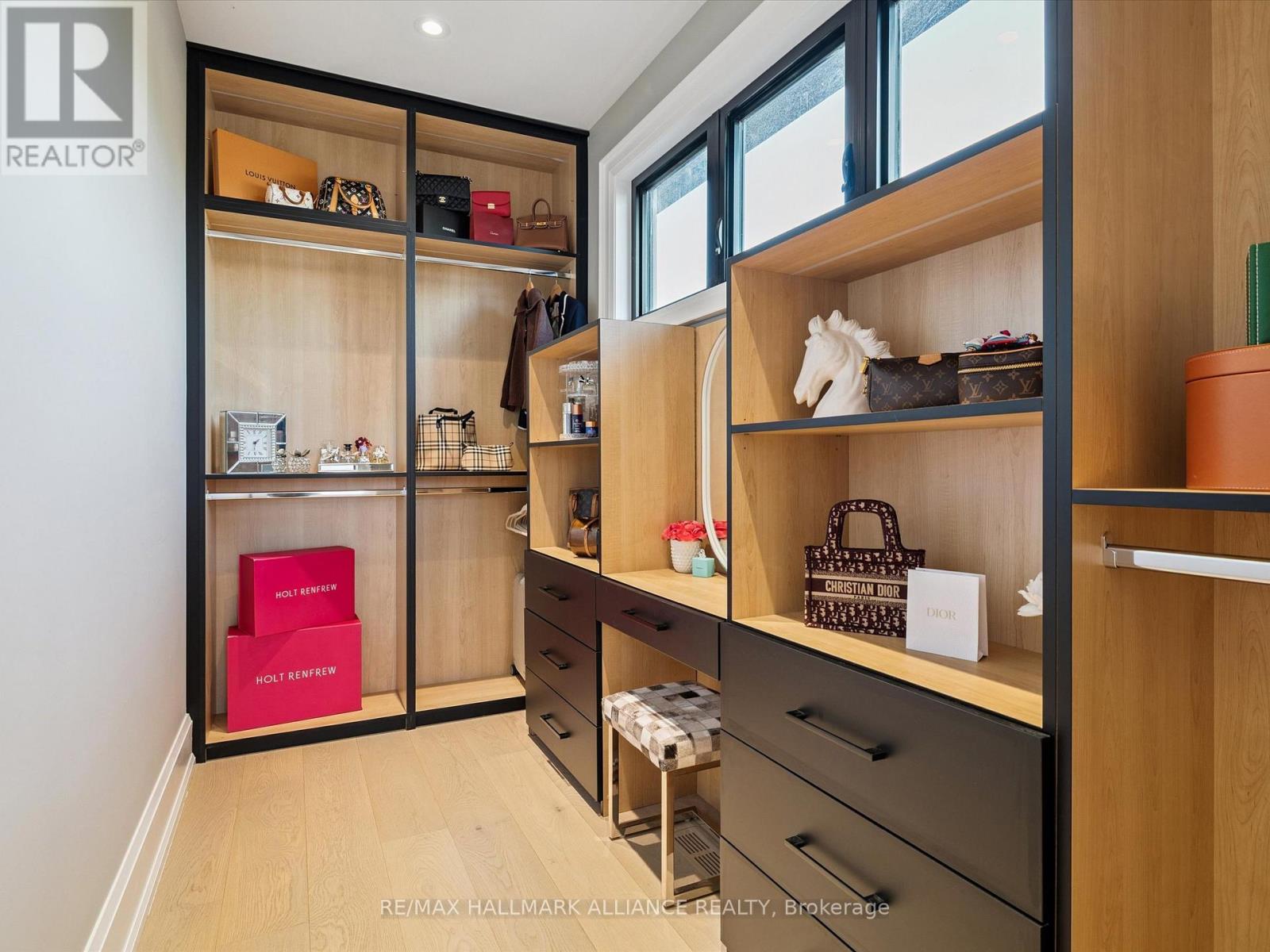 2074 Seabrook Drive, Oakville, Ontario  L6L 2T9 - Photo 28 - W12567094