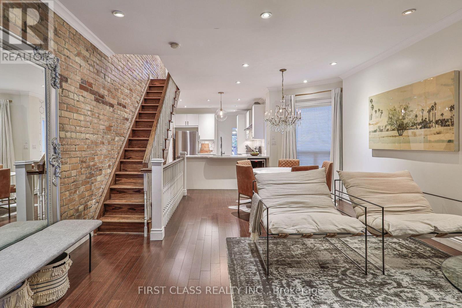 14 Herbert Avenue, Toronto, Ontario  M4L 3P9 - Photo 8 - E12566176