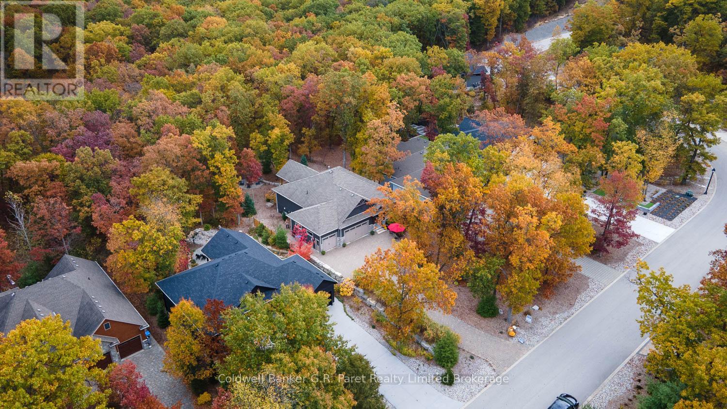 10151 Pinery Bluffs Road, Lambton Shores, Ontario N0M 1T0 - Photo 4 - X12471390