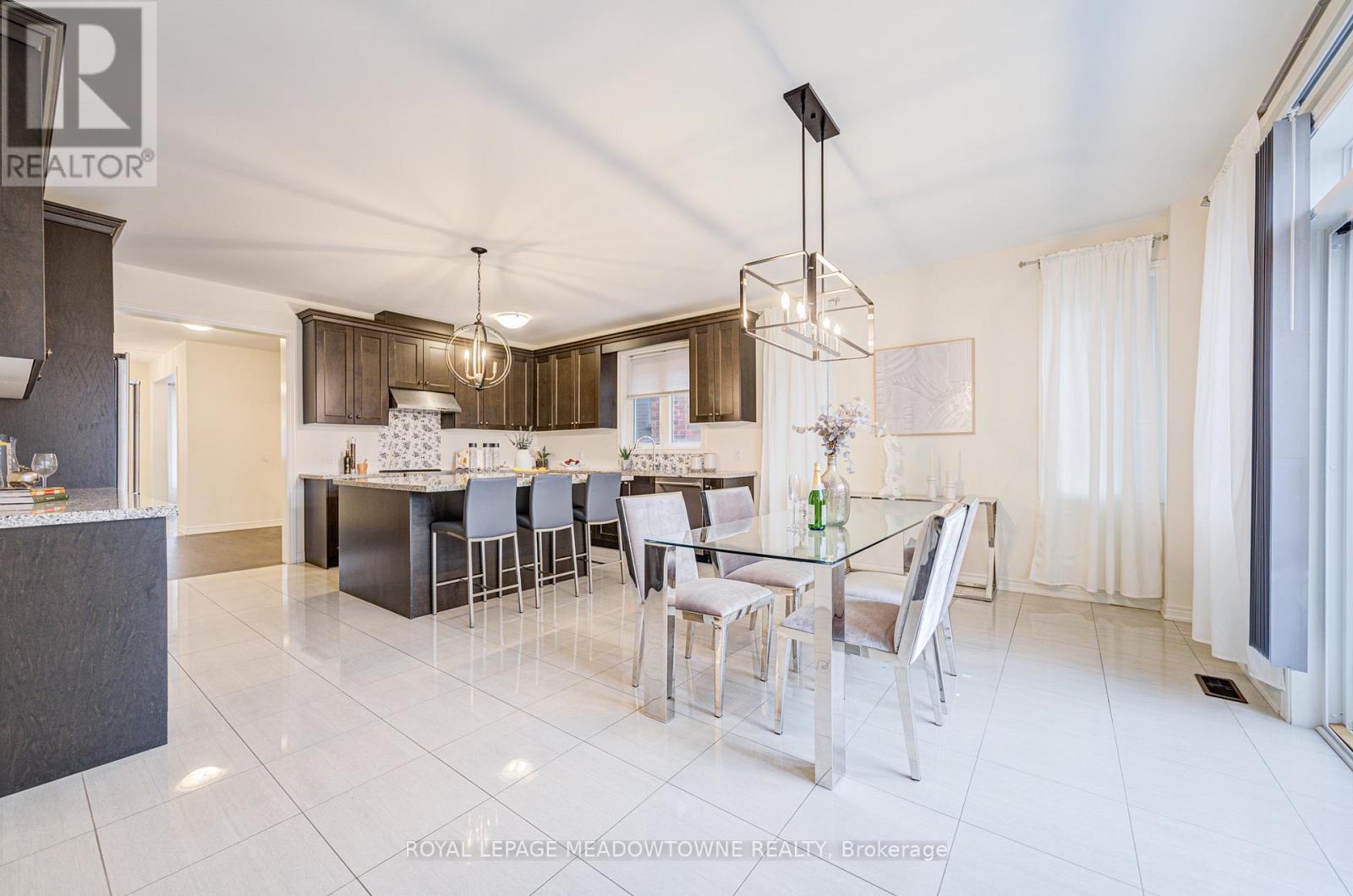 95 Beckett Avenue, East Gwillimbury, Ontario  L9N 0S6 - Photo 17 - N12567354