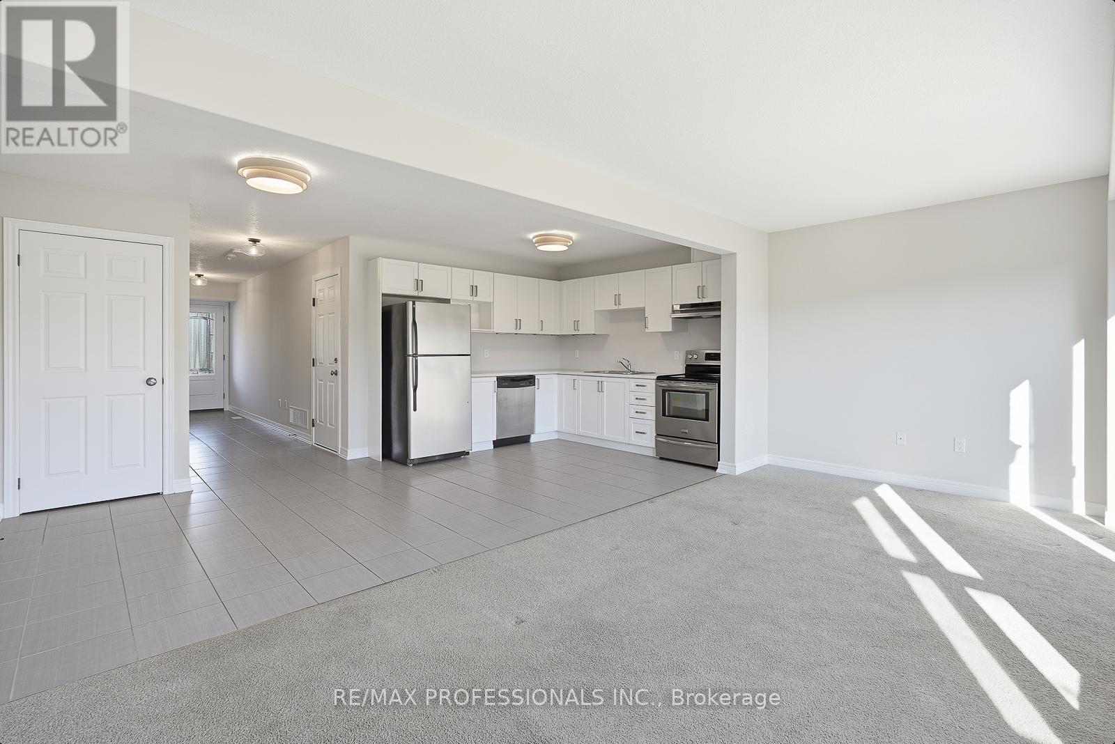 183 Hutchinson Drive, New Tecumseth, Ontario  L9R 1M4 - Photo 6 - N12567420