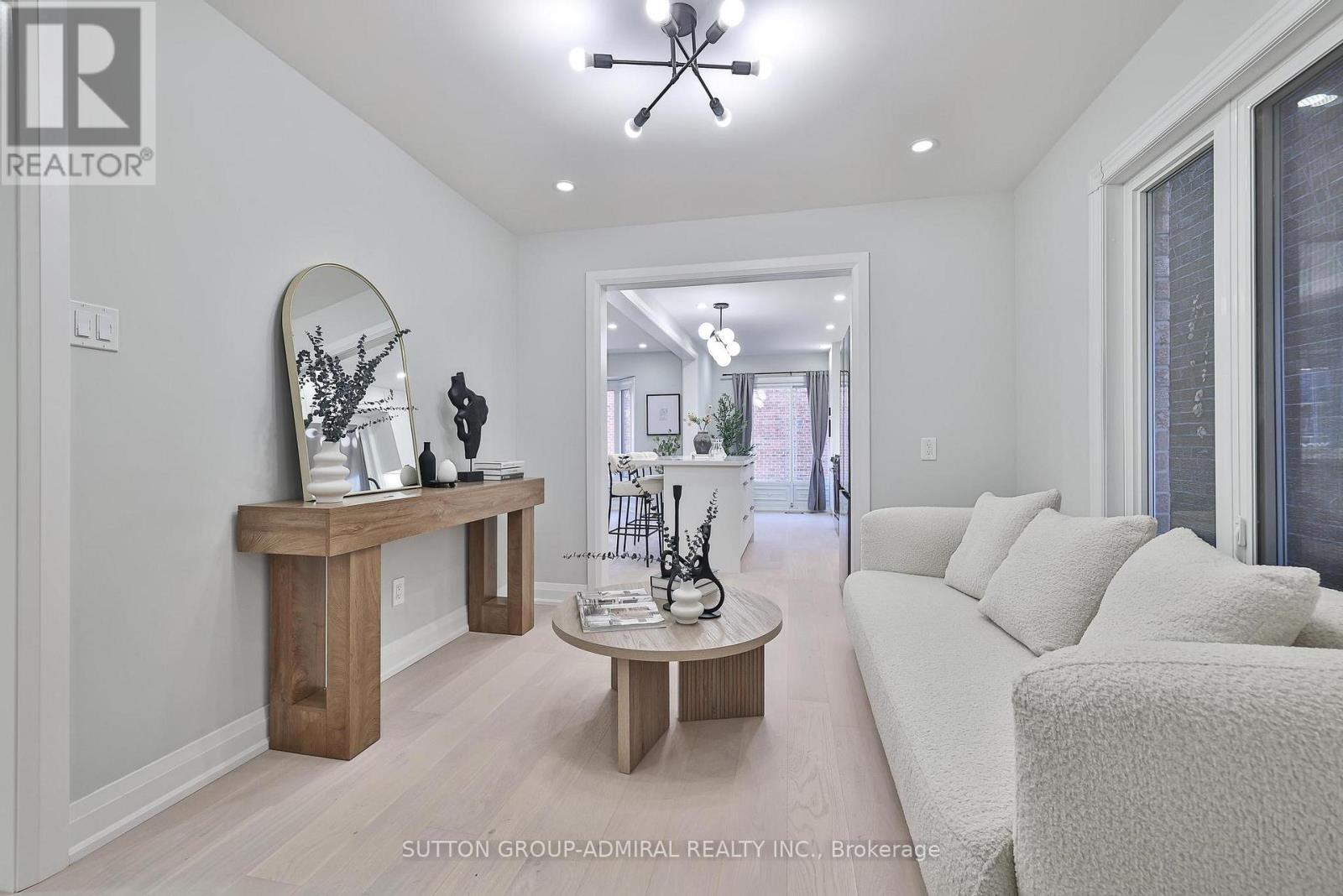 31 Whitney Place, Vaughan, Ontario  L4J 6V9 - Photo 10 - N12567426