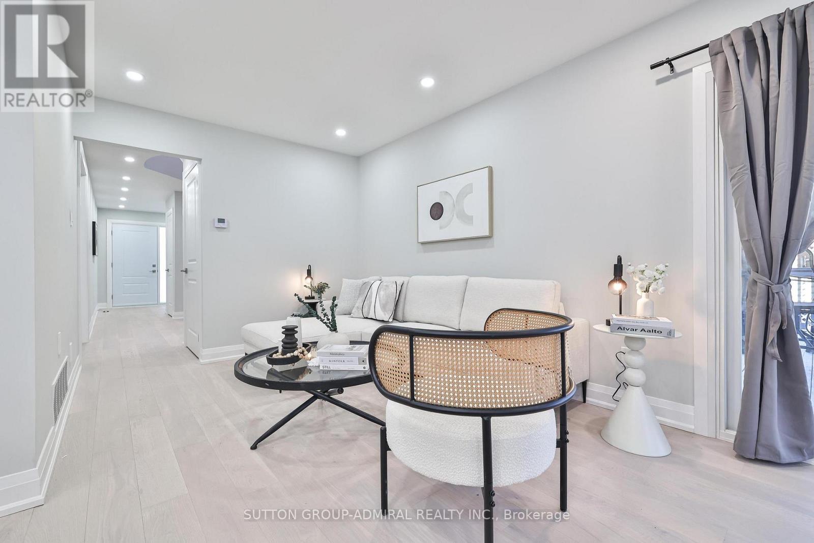 31 Whitney Place, Vaughan, Ontario  L4J 6V9 - Photo 15 - N12567426