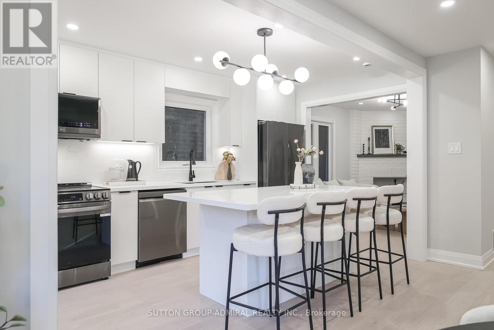 31 Whitney Place, Vaughan, Ontario  L4J 6V9 - Photo 18 - N12567426