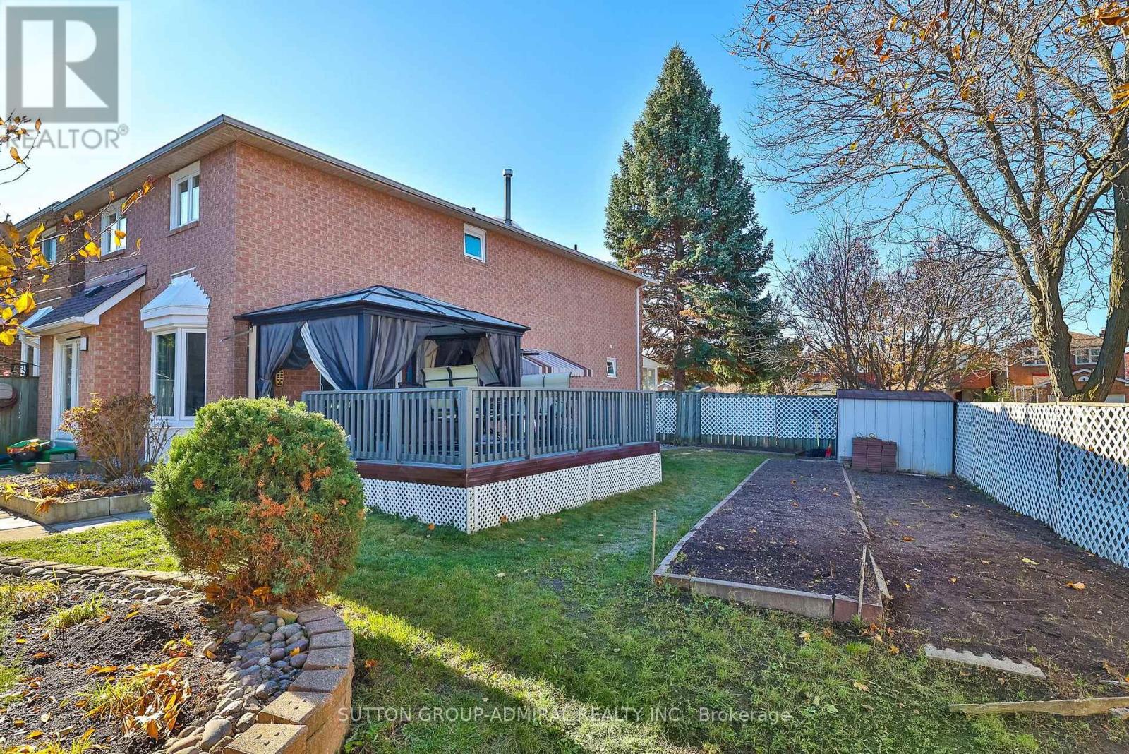 31 Whitney Place, Vaughan, Ontario  L4J 6V9 - Photo 4 - N12567426