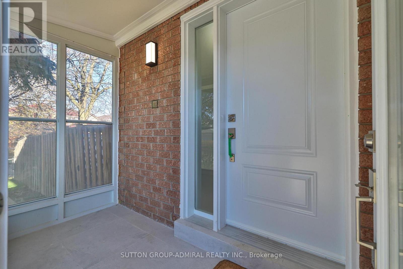 31 Whitney Place, Vaughan, Ontario  L4J 6V9 - Photo 6 - N12567426