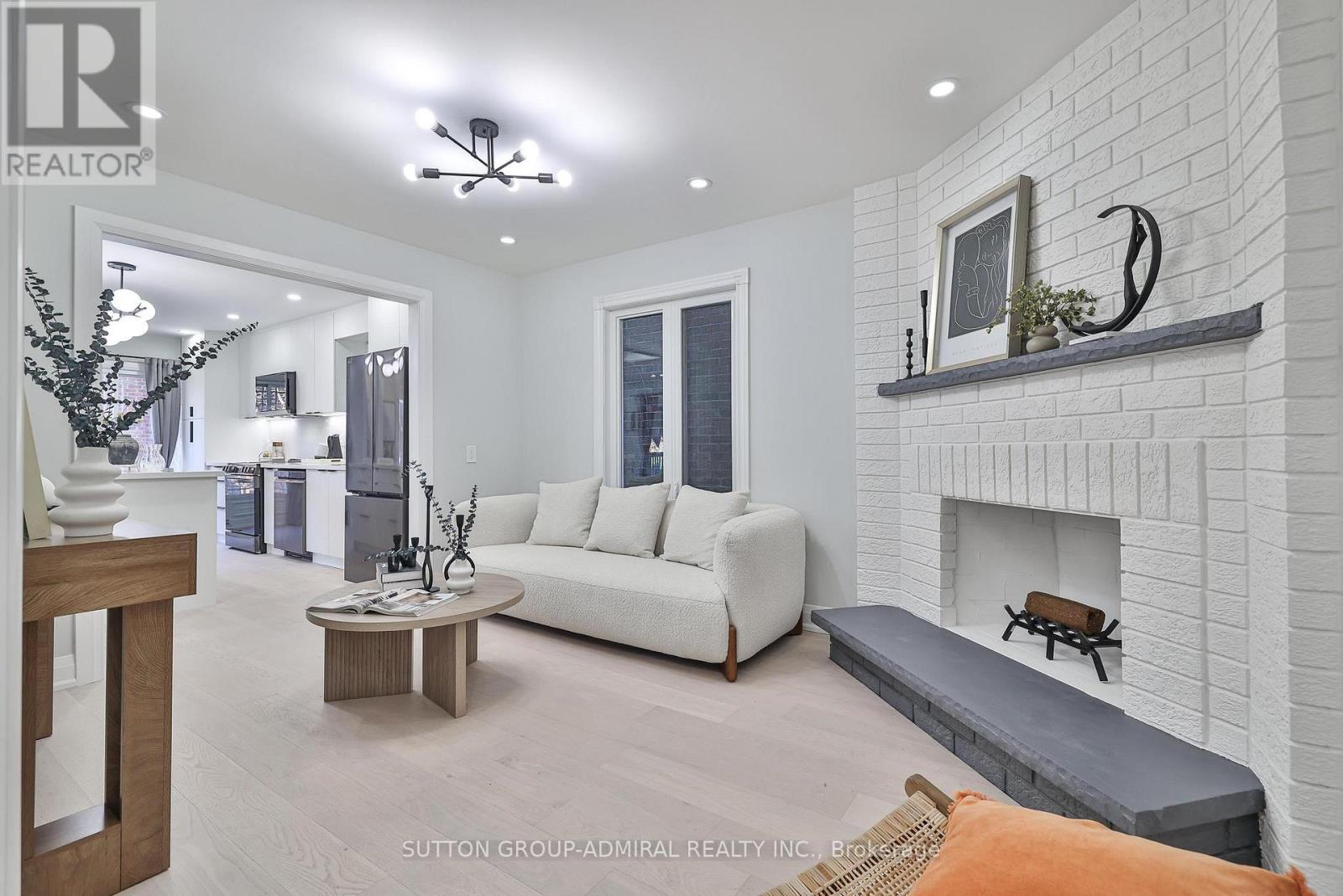 31 Whitney Place, Vaughan, Ontario  L4J 6V9 - Photo 9 - N12567426