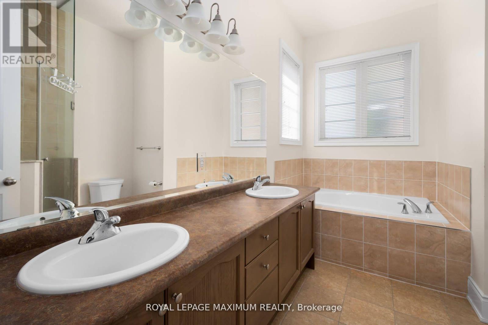 4 Blue Beech Trail, King, Ontario  L7B 0A1 - Photo 29 - N12567436