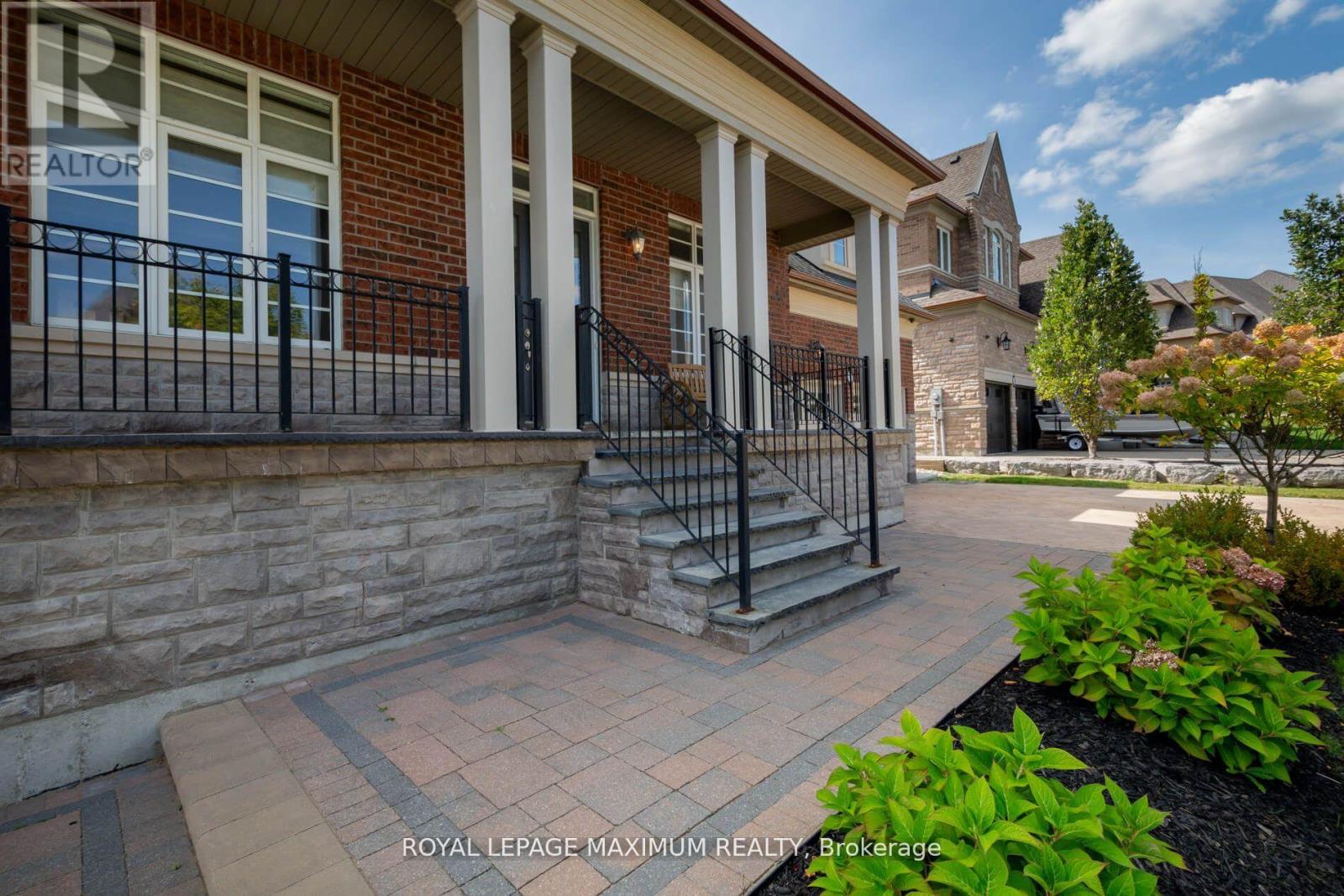 4 Blue Beech Trail, King, Ontario  L7B 0A1 - Photo 3 - N12567436