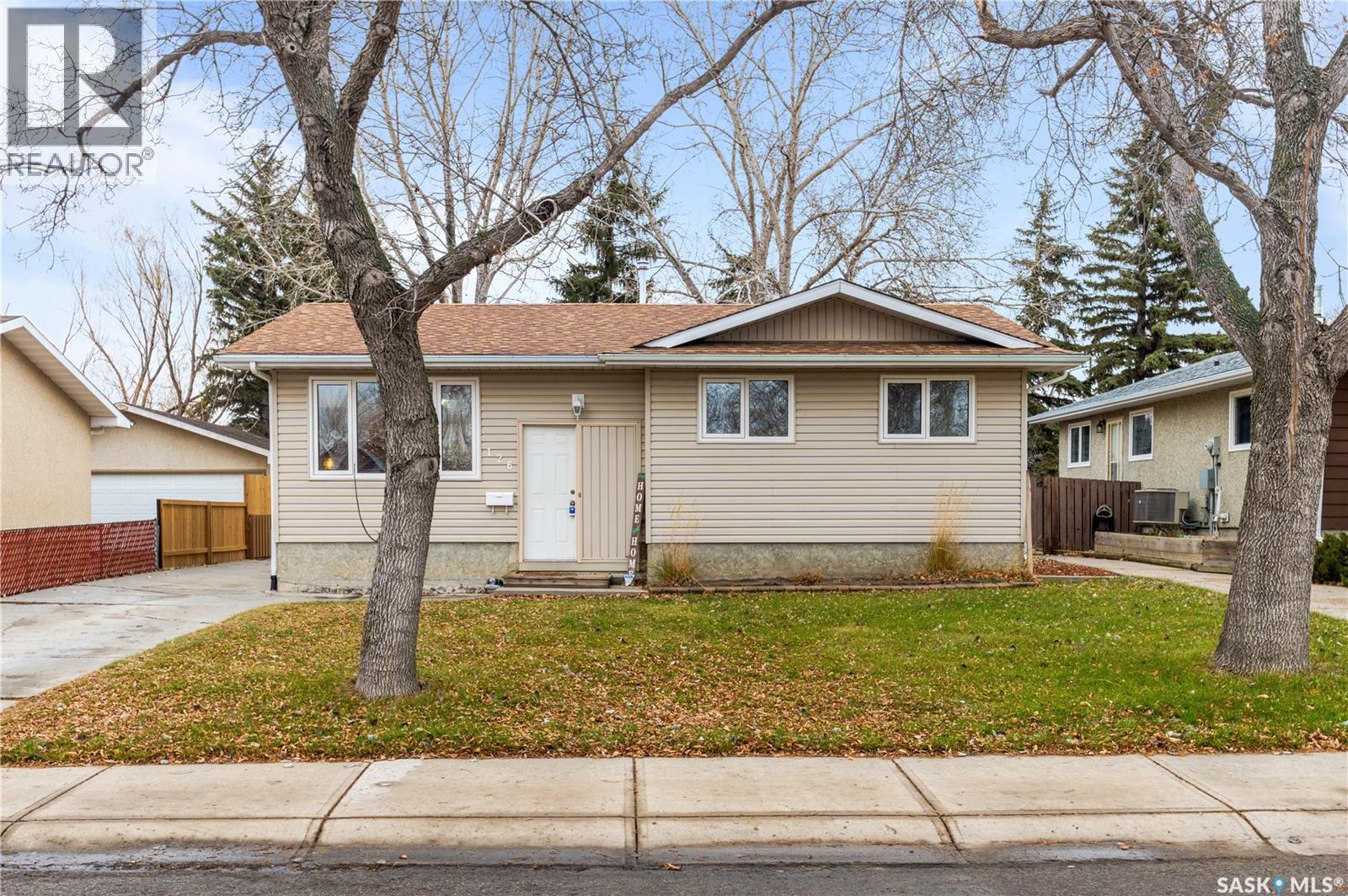 126 Church Drive, Regina, Saskatchewan  S4X 1P8 - Photo 1 - SK024476