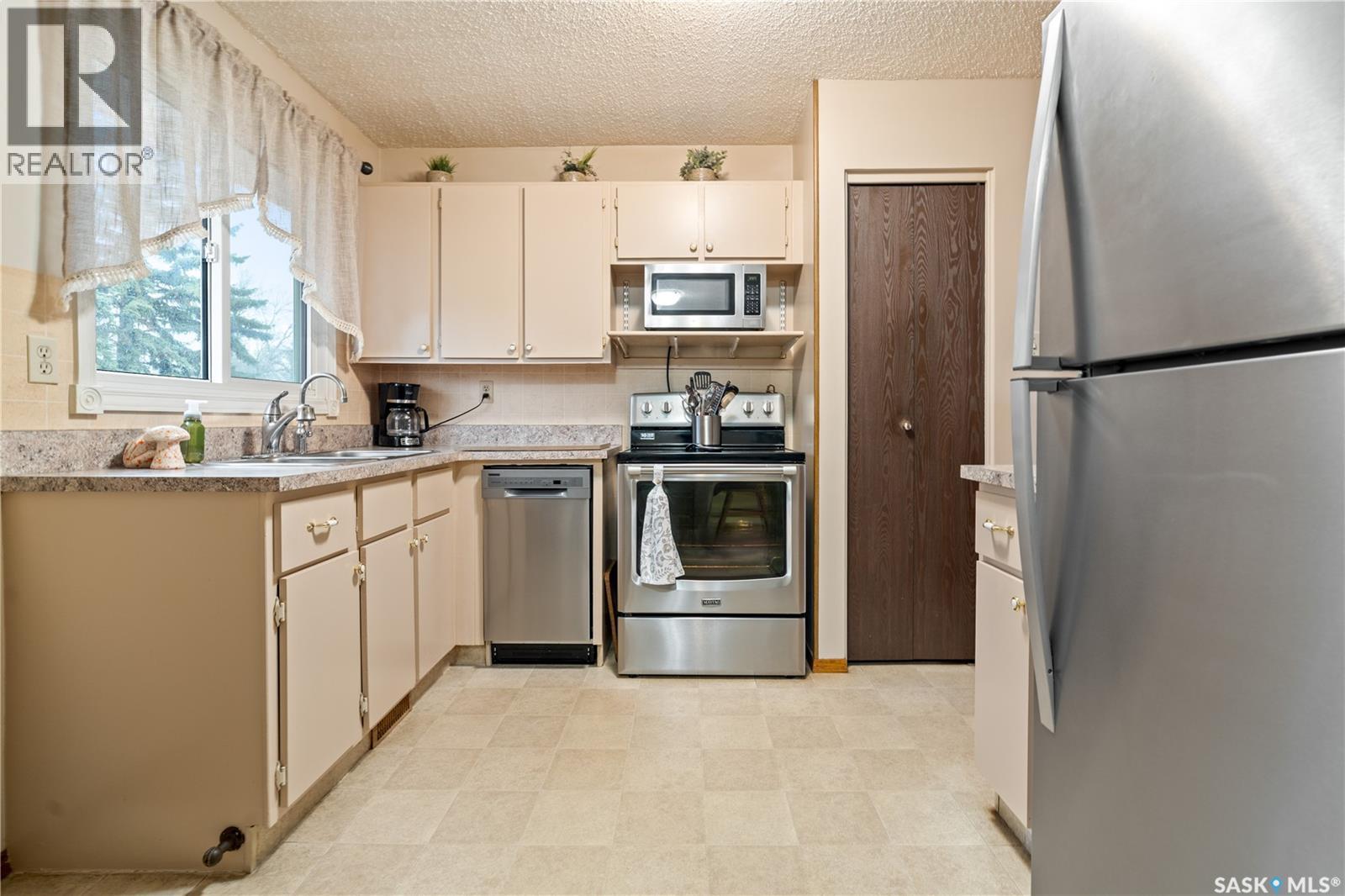 126 Church Drive, Regina, Saskatchewan  S4X 1P8 - Photo 8 - SK024476