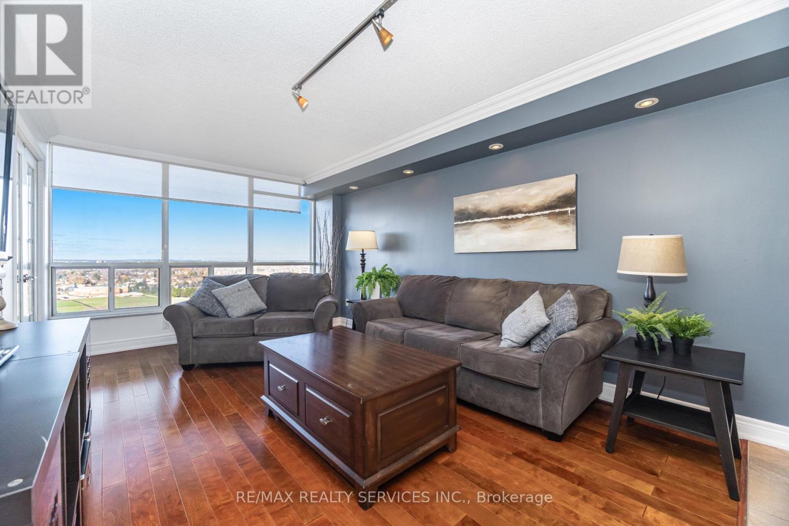 2103 - 24 Hanover Road, Brampton, Ontario  L6S 5K8 - Photo 8 - W12566820