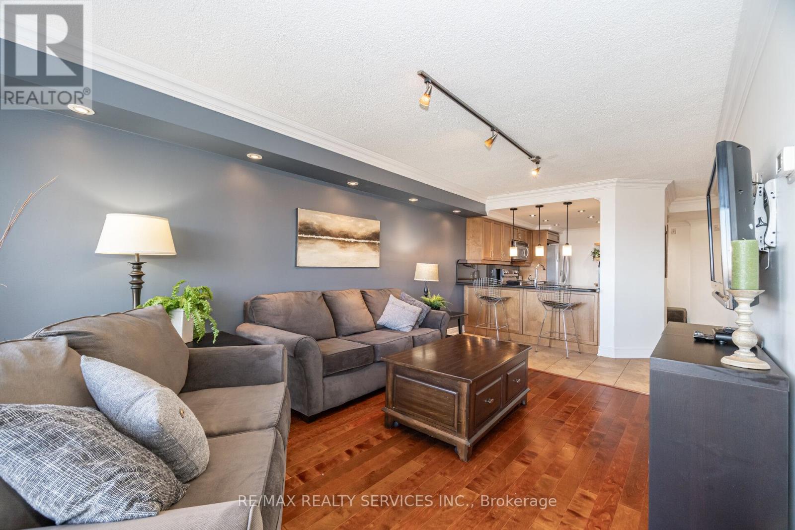 2103 - 24 Hanover Road, Brampton, Ontario  L6S 5K8 - Photo 7 - W12566820