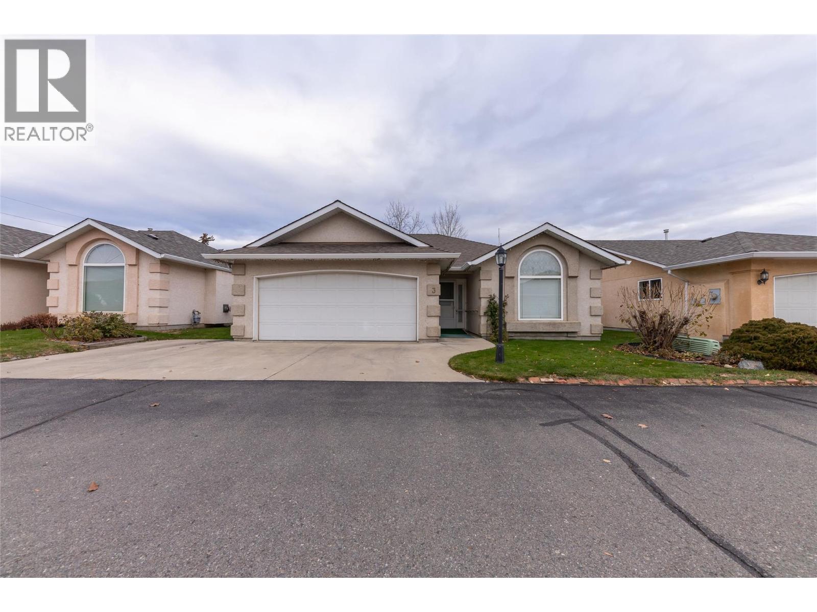 723 Singh Street Unit# 3, Kamloops, British Columbia  V2B 5C5 - Photo 1 - 10369755