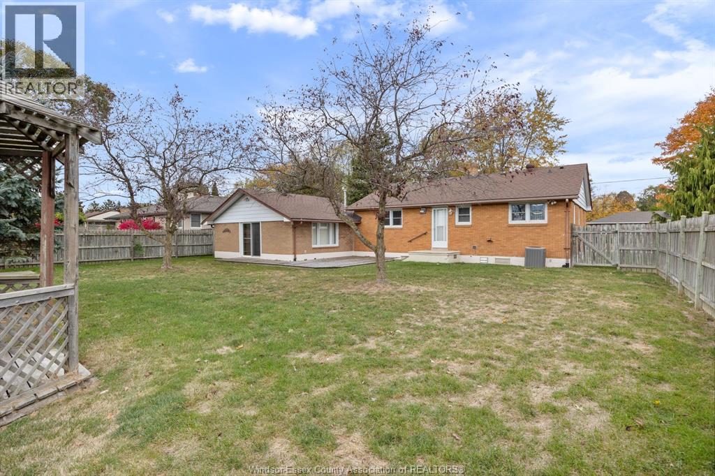 955 Scofield, Windsor, Ontario  N9G 1L6 - Photo 15 - 25029350