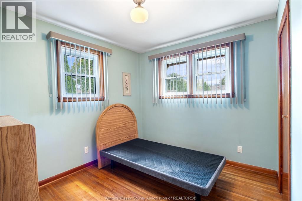 955 Scofield, Windsor, Ontario  N9G 1L6 - Photo 8 - 25029350