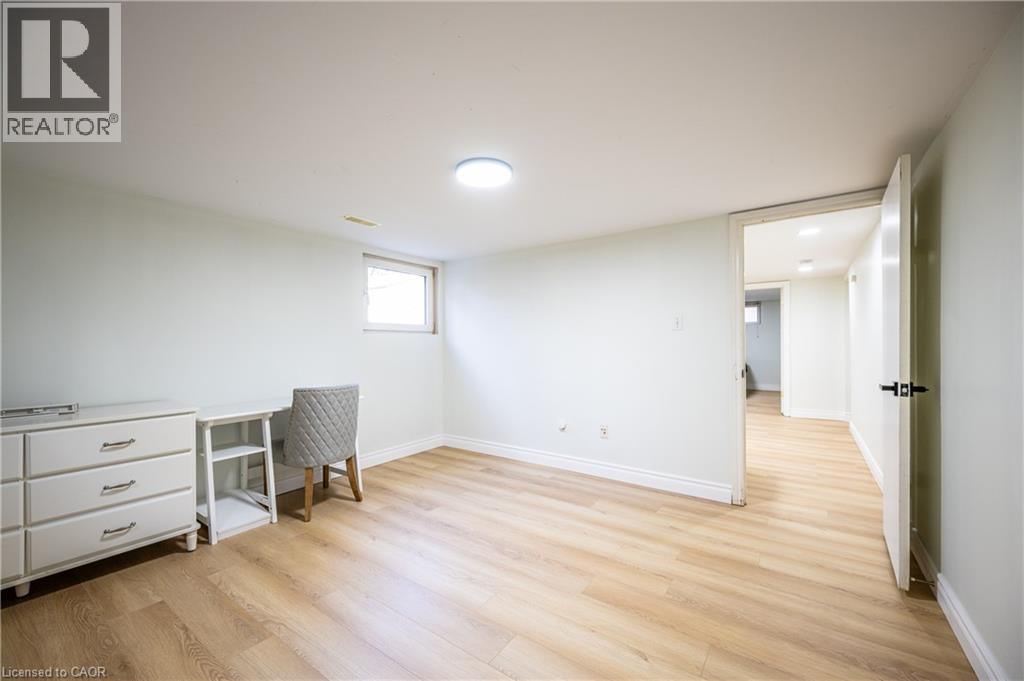 120 Marshall Street, Waterloo, Ontario  N2J 2T7 - Photo 28 - 40789218