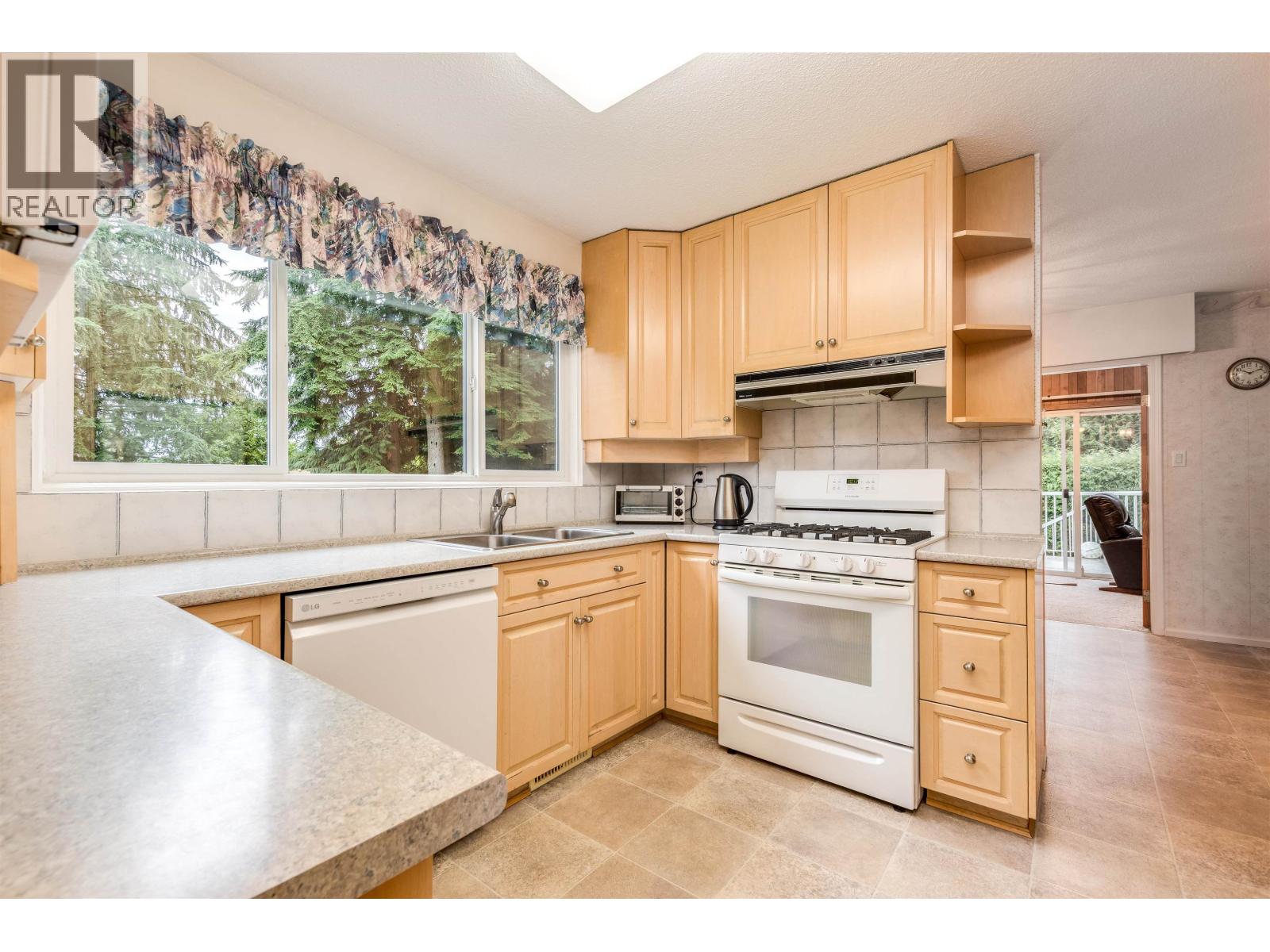 3005 Fleet Street, Coquitlam, British Columbia  V3C 3S1 - Photo 14 - R3069123