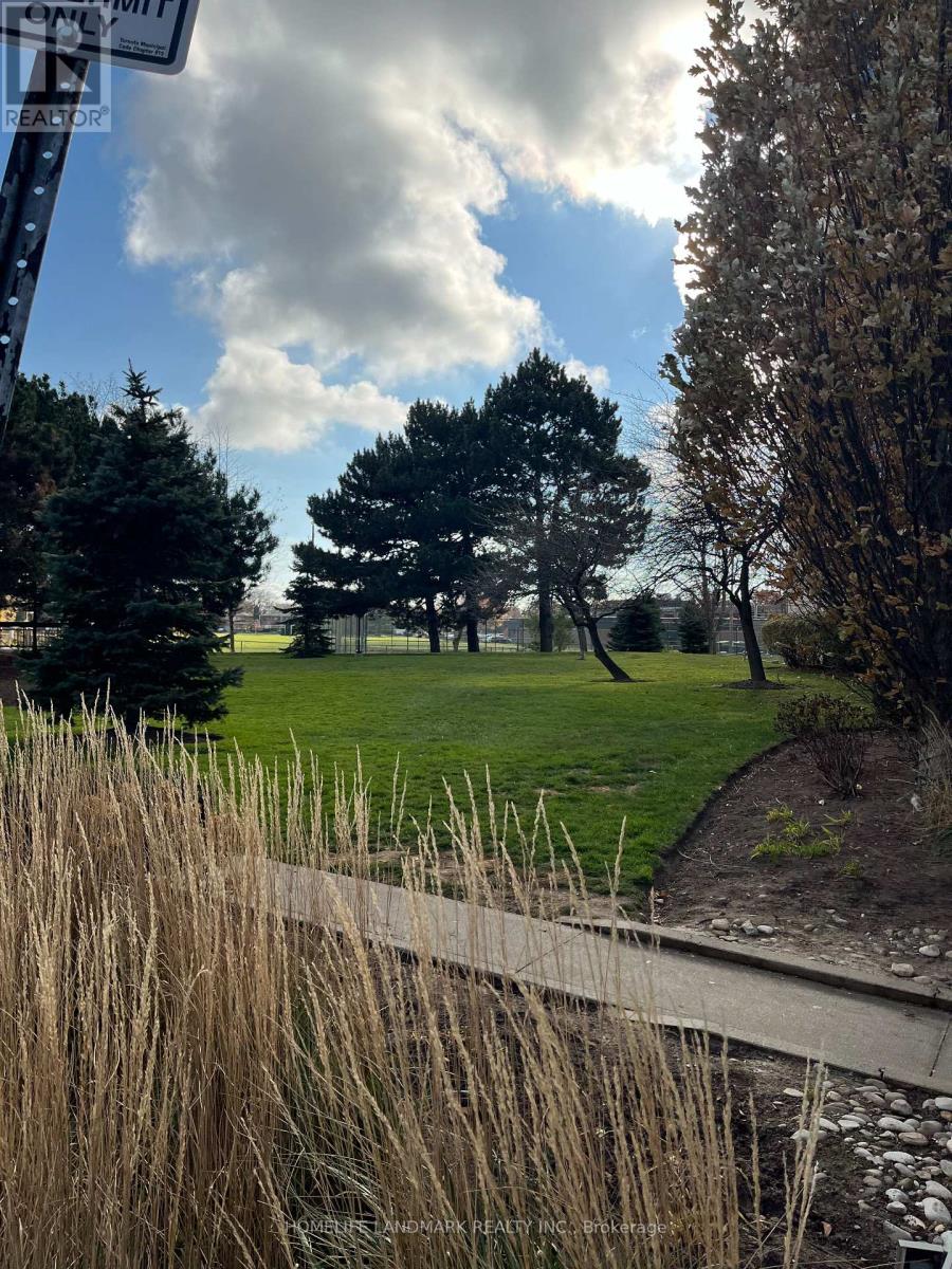 1409 - 812 Burnhamthorpe Road W, Toronto, Ontario  M8C 4W1 - Photo 3 - W12567368