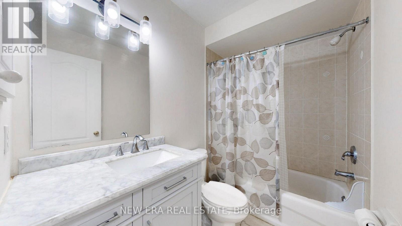 624 Rossellini Drive, Mississauga, Ontario  L5W 1M3 - Photo 32 - W12567374