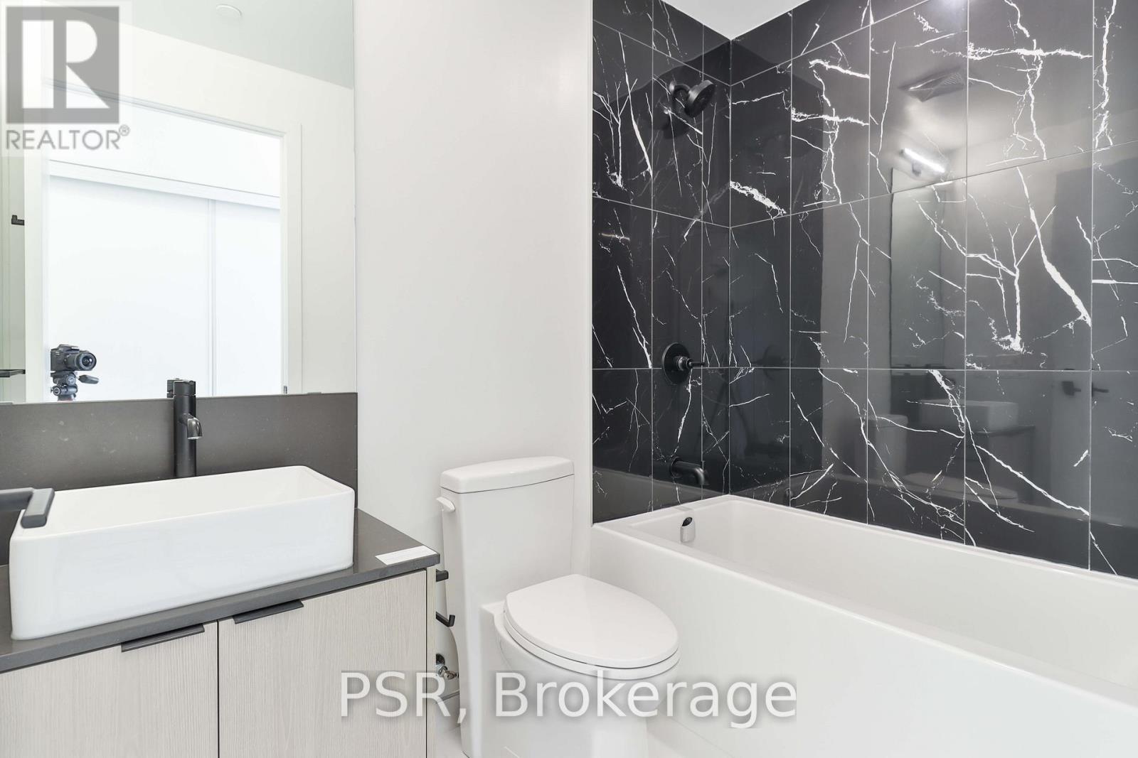 2306 - 1285 Dupont Street, Toronto, Ontario  M6H 0E3 - Photo 18 - W12567404