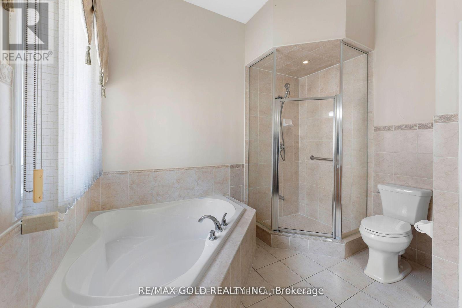 71 Louvain Drive, Brampton, Ontario  L6P 1Y9 - Photo 24 - W12567418