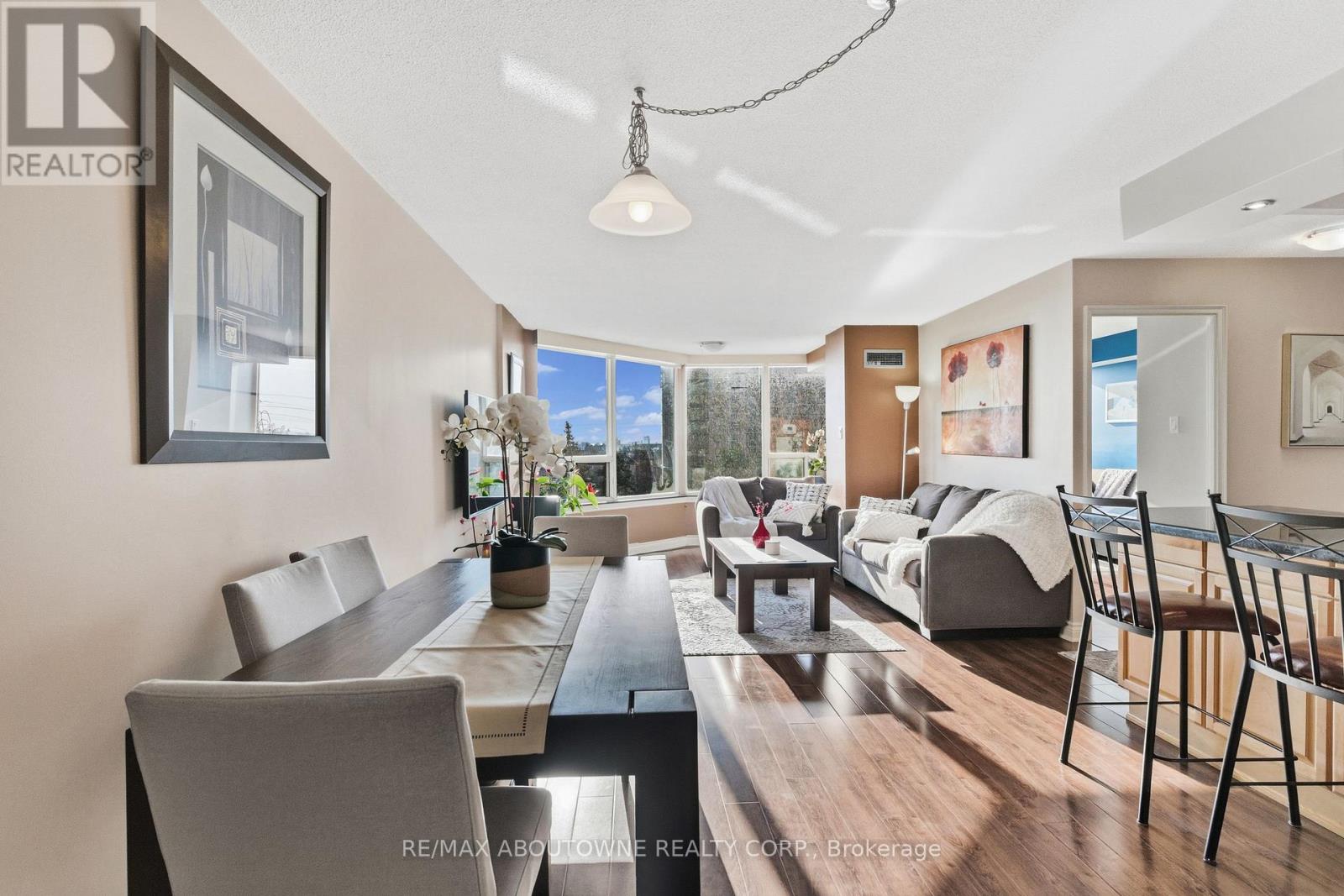 501 - 700 Constellation Drive, Mississauga, Ontario  L5R 3G8 - Photo 3 - W12567454