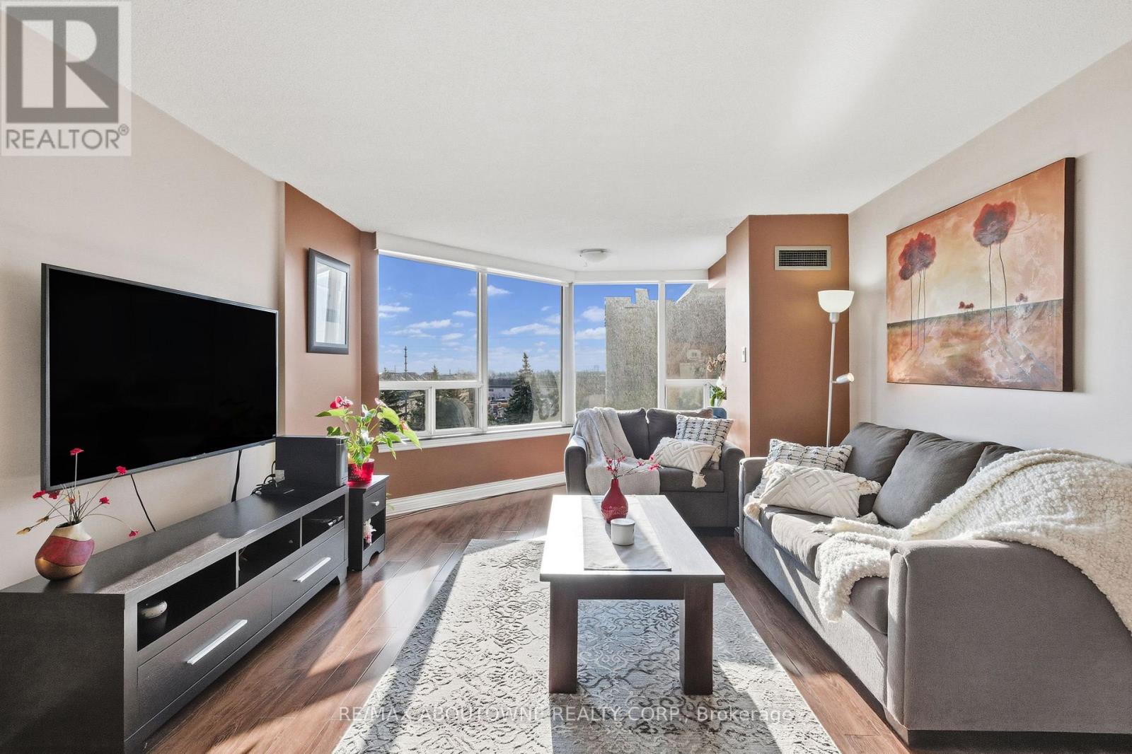 501 - 700 Constellation Drive, Mississauga, Ontario  L5R 3G8 - Photo 4 - W12567454