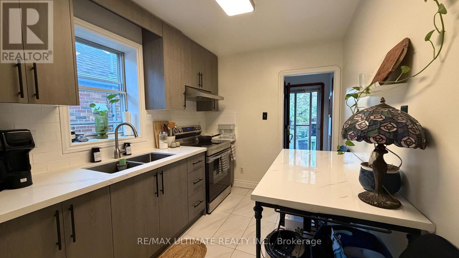 510 Whitmore Avenue, Toronto, Ontario  M6N 1S2 - Photo 7 - W12567460