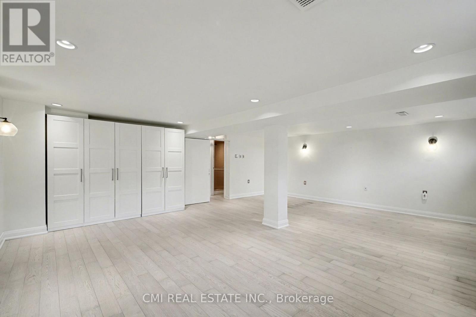 460 Martin Grove Road, Toronto, Ontario  M9B 4M4 - Photo 13 - W12567474