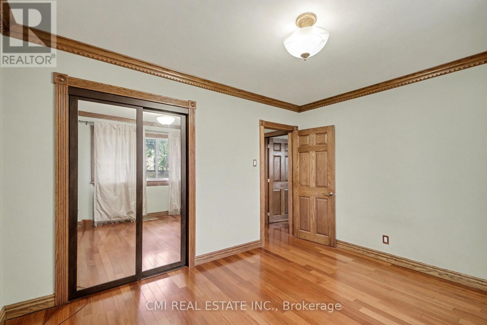 460 Martin Grove Road, Toronto, Ontario  M9B 4M4 - Photo 29 - W12567474