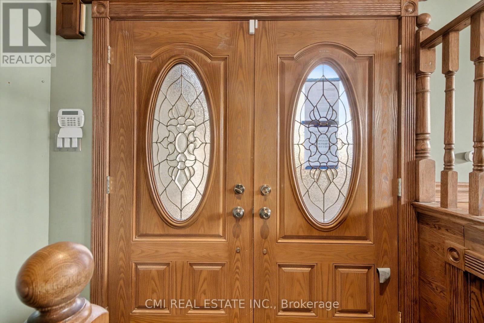 460 Martin Grove Road, Toronto, Ontario  M9B 4M4 - Photo 4 - W12567474