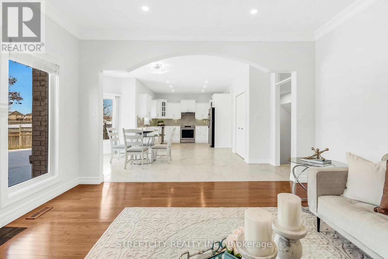 328 Plane Tree Drive, London North, Ontario  N6G 5J4 - Photo 10 - X12567582