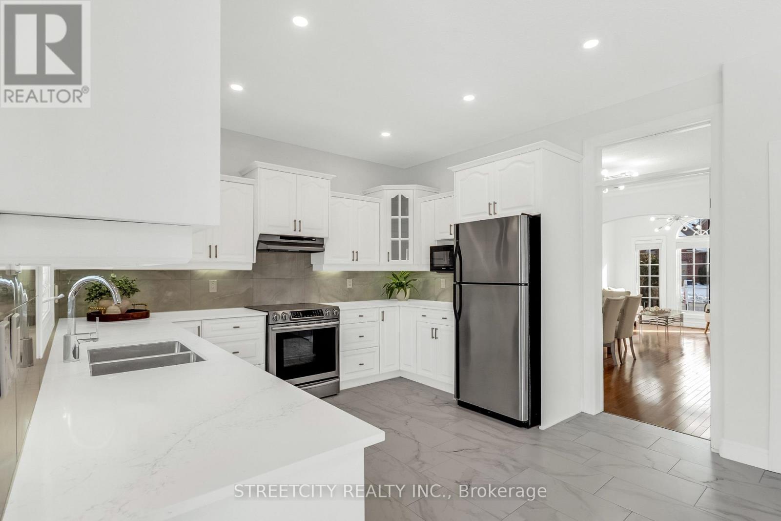 328 Plane Tree Drive, London North, Ontario  N6G 5J4 - Photo 15 - X12567582