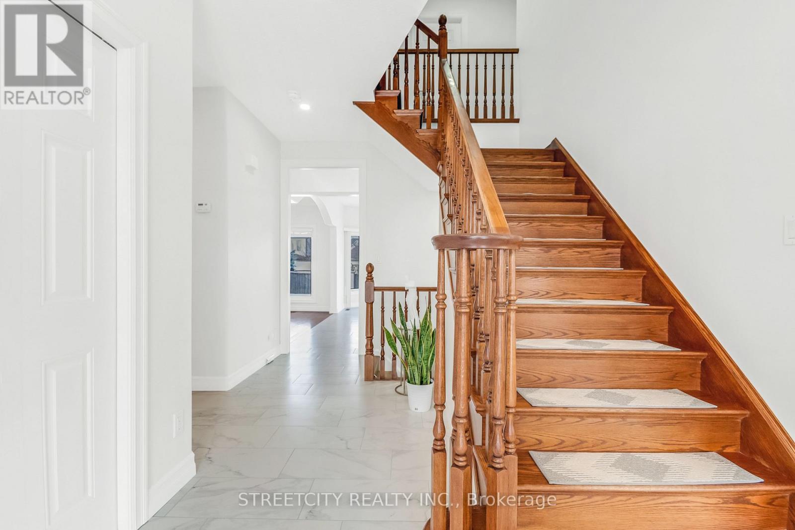 328 Plane Tree Drive, London North, Ontario  N6G 5J4 - Photo 5 - X12567582