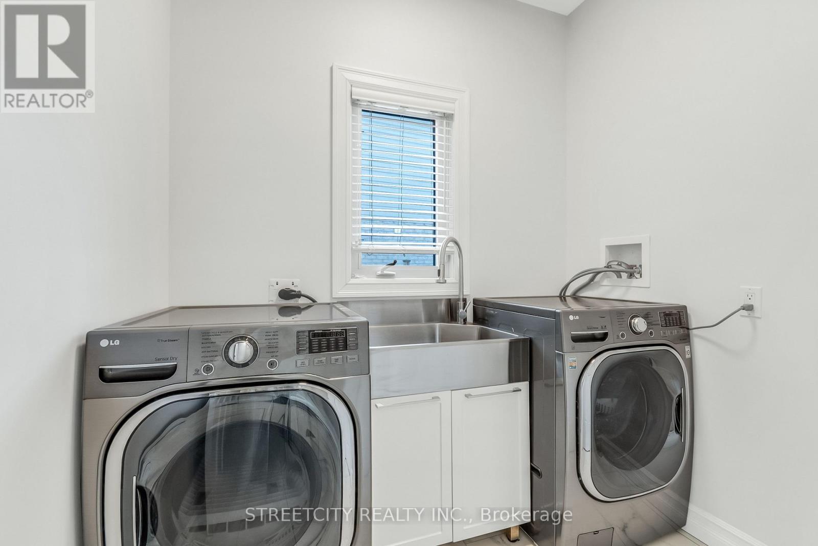 328 Plane Tree Drive, London North, Ontario  N6G 5J4 - Photo 9 - X12567582