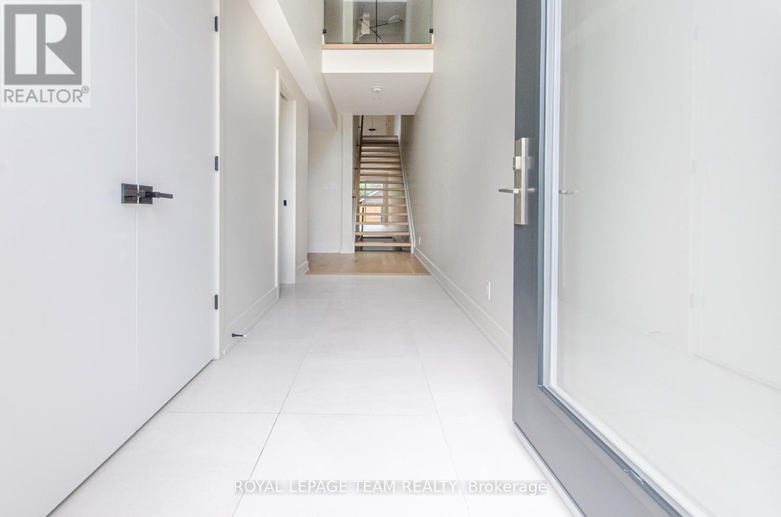 B - 13 Fifth Avenue, Ottawa, Ontario  K1S 2M2 - Photo 6 - X12567518