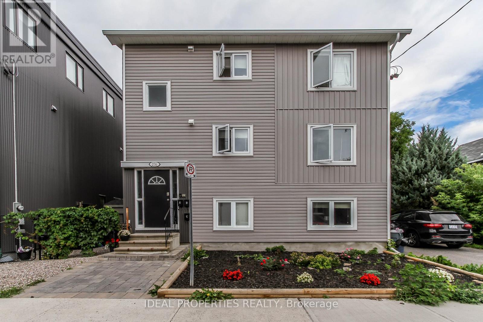 B - 276 Carruthers Avenue, Ottawa, Ontario  K1Y 1N9 - Photo 1 - X12567520
